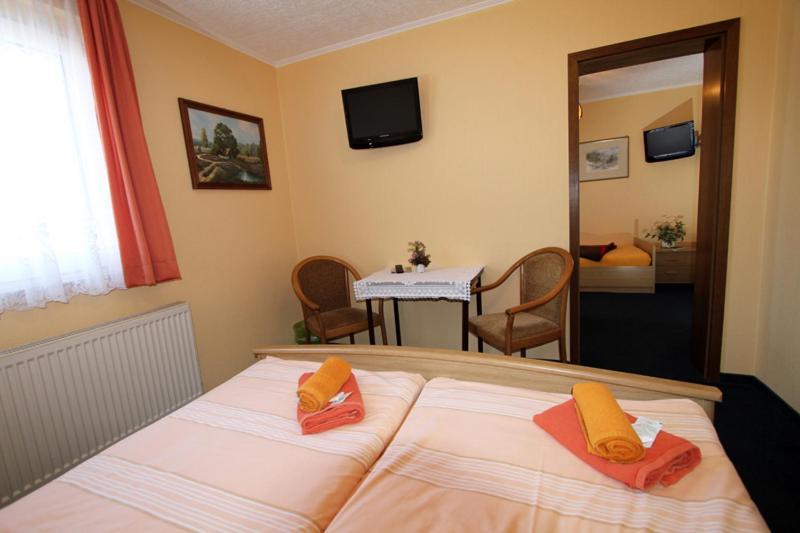 Familienhotel Zur Linde Panschwitz-Kuckau Habitación foto
